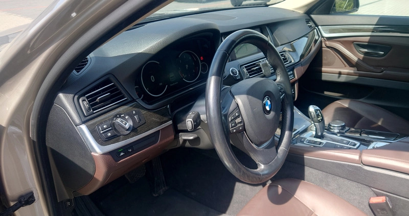 BMW Seria 5 cena 69999 przebieg: 169900, rok produkcji 2016 z Człopa małe 781